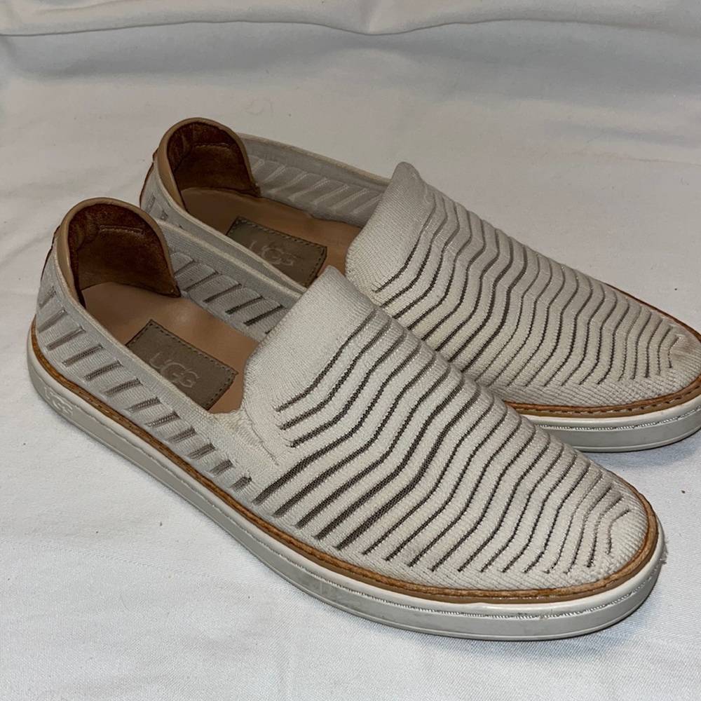 UGG Australia Sammy Ivy White size 6.5